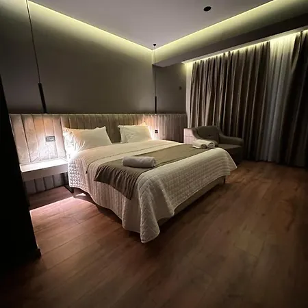 Hotel Gjallica 3*
