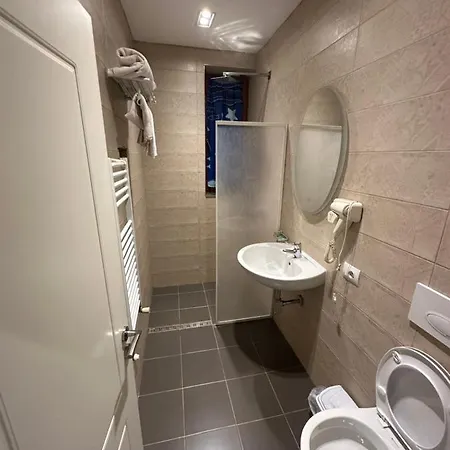 Gjallica Hotel 3*